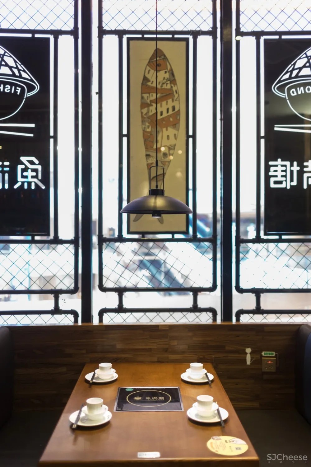 餐饮品牌升级 鱼满塘 小资情调和渔村文化的融合餐厅!