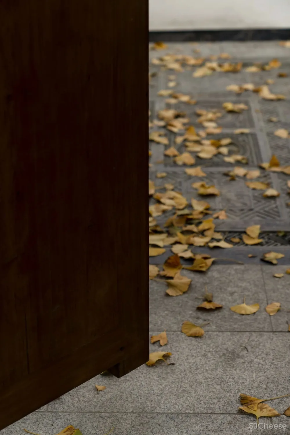 1100㎡独栋别墅使用13年后翻新，网友：给设计师跪了！（附改造前图）