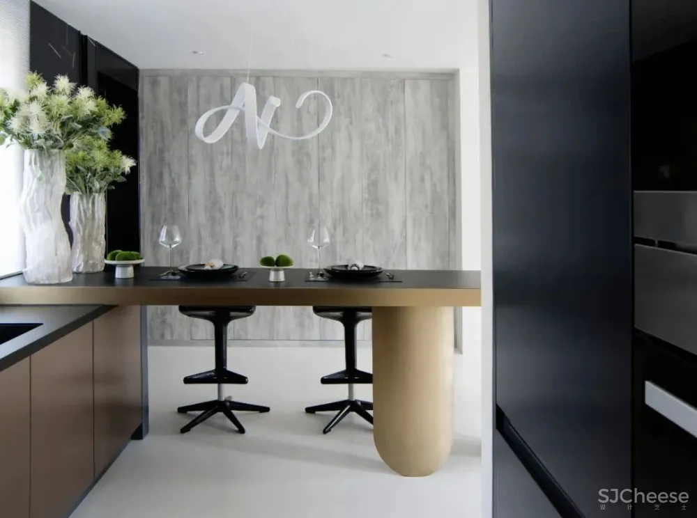 吕爱华新作 倒影