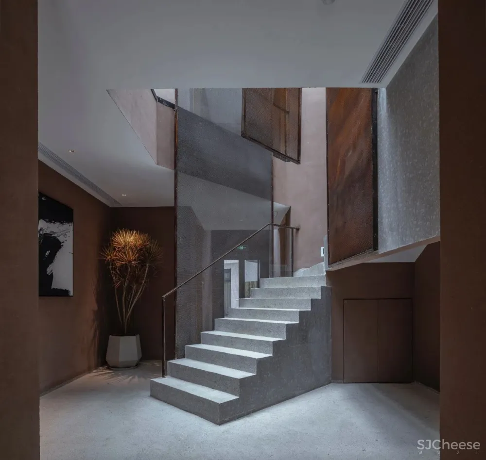 新挖到的隐秘玩水地, 直接睡入山溪间! 还原宫崎骏动漫里的夏天, 秒回无拘束童年时光