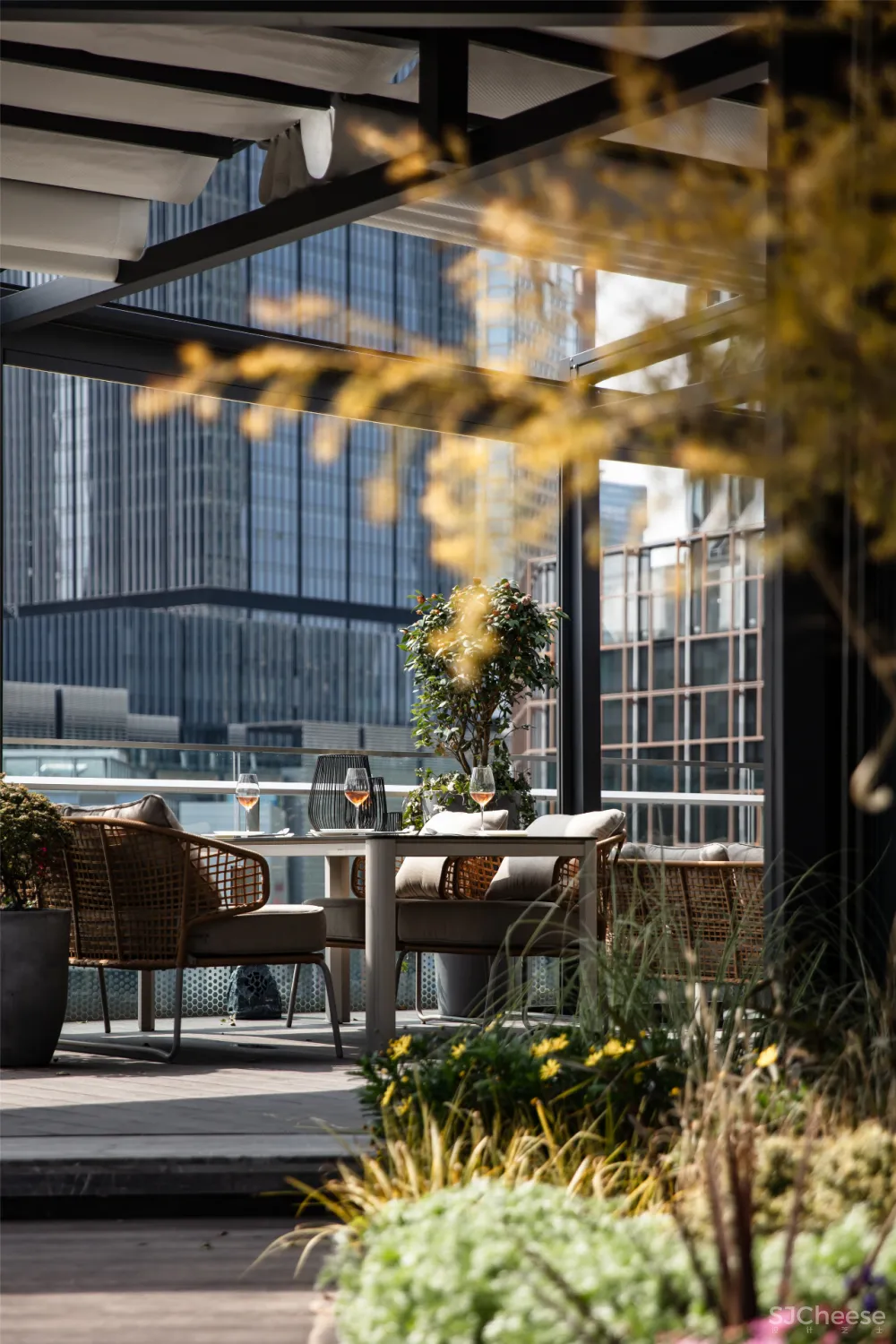 把水做到顶上的餐厅 曾建龙