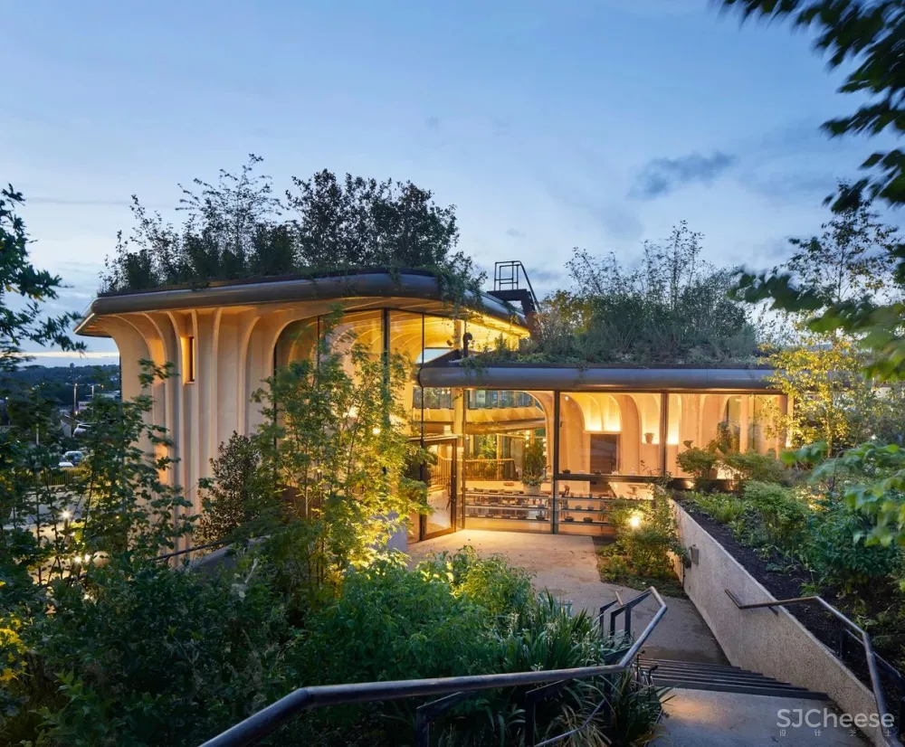 Heatherwick 新作‘麦琪癌症护理中心’，三座‘花盆’