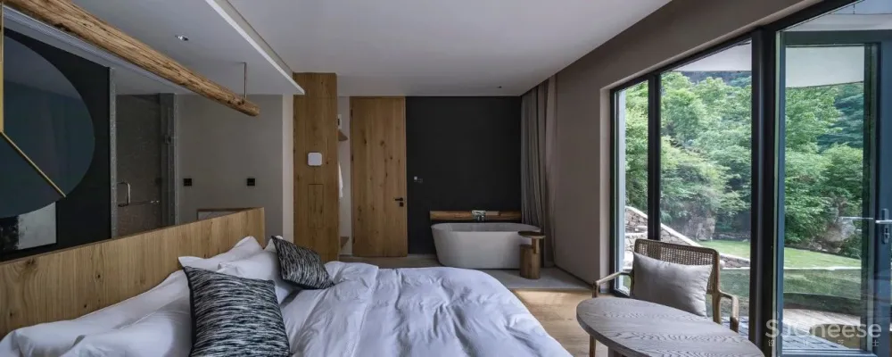 新挖到的隐秘玩水地, 直接睡入山溪间! 还原宫崎骏动漫里的夏天, 秒回无拘束童年时光