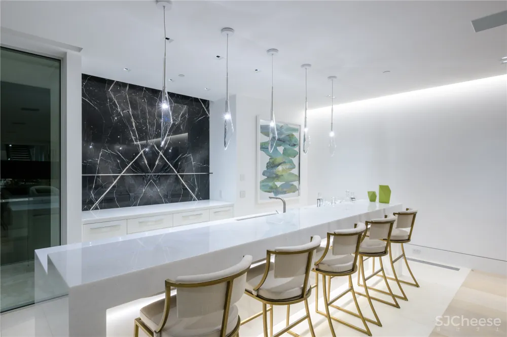 1300㎡ 的别墅, 售价3.4亿, 豪宅就该有这种视野