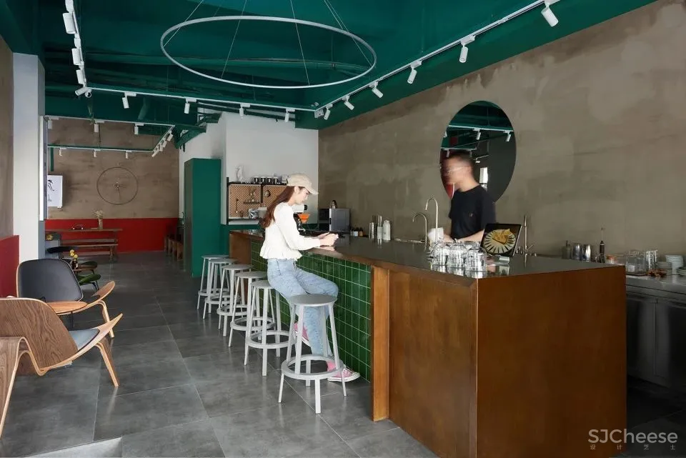 新作 胡扯咖啡——红与绿的碰撞,苏州 王媞