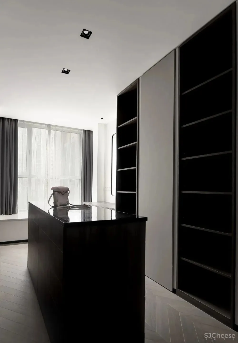 232㎡现代风的家,中西厨分离 隐形门,构建理性克制之美!