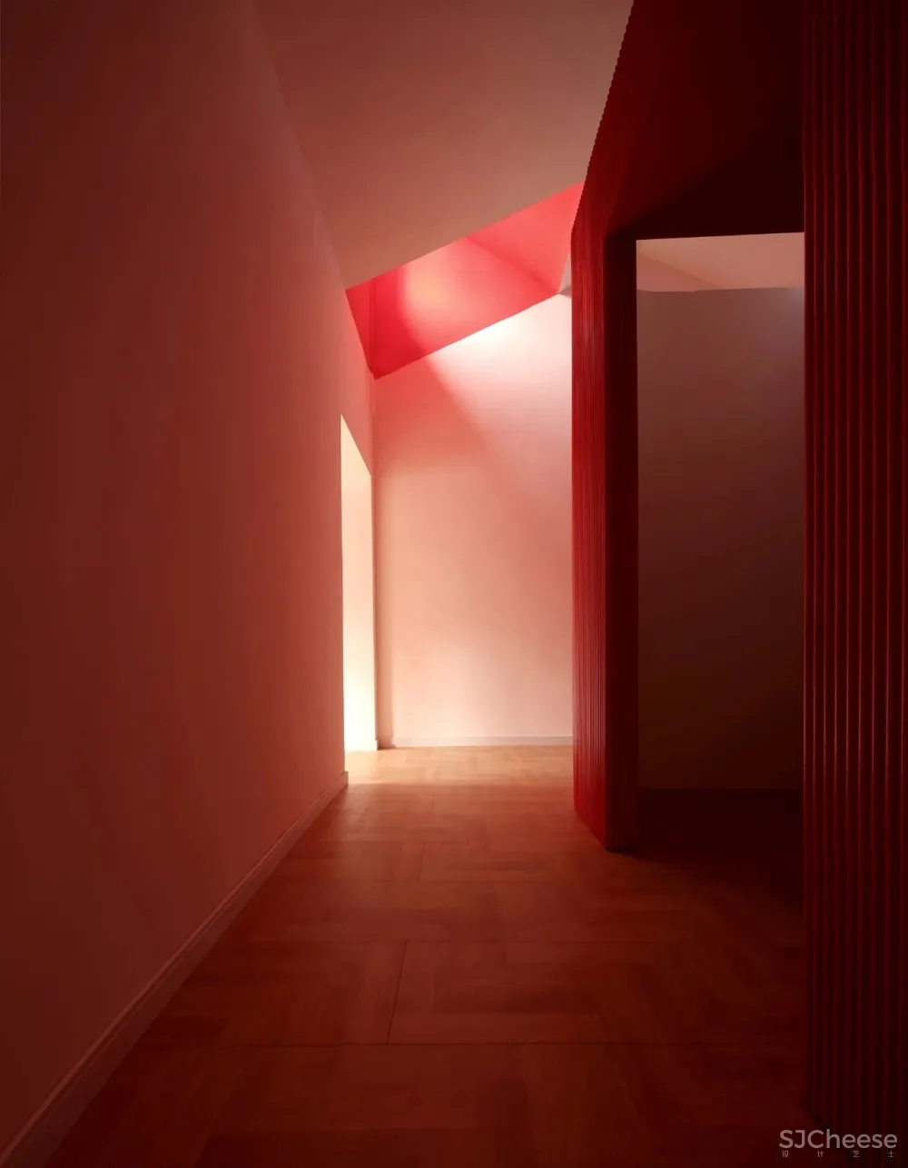 建筑师在老房子里插入四个构件,将其变成136㎡的瑜伽馆