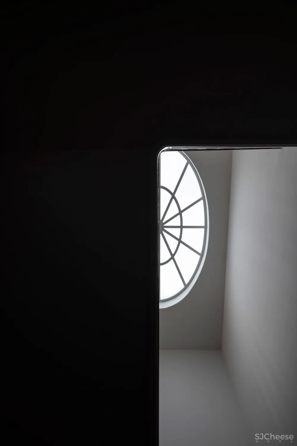 SIA Arquitectura 将里斯本的一座历史性的联排别墅改造成两座现代住宅