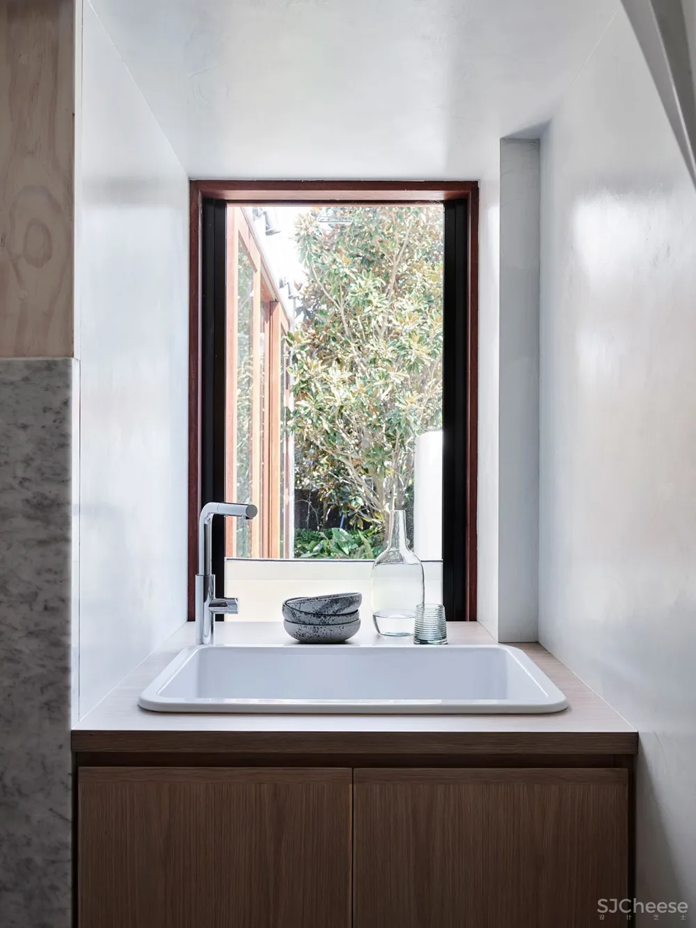 Alexander CO在Bondi Junction建造了一个大师水准的建筑