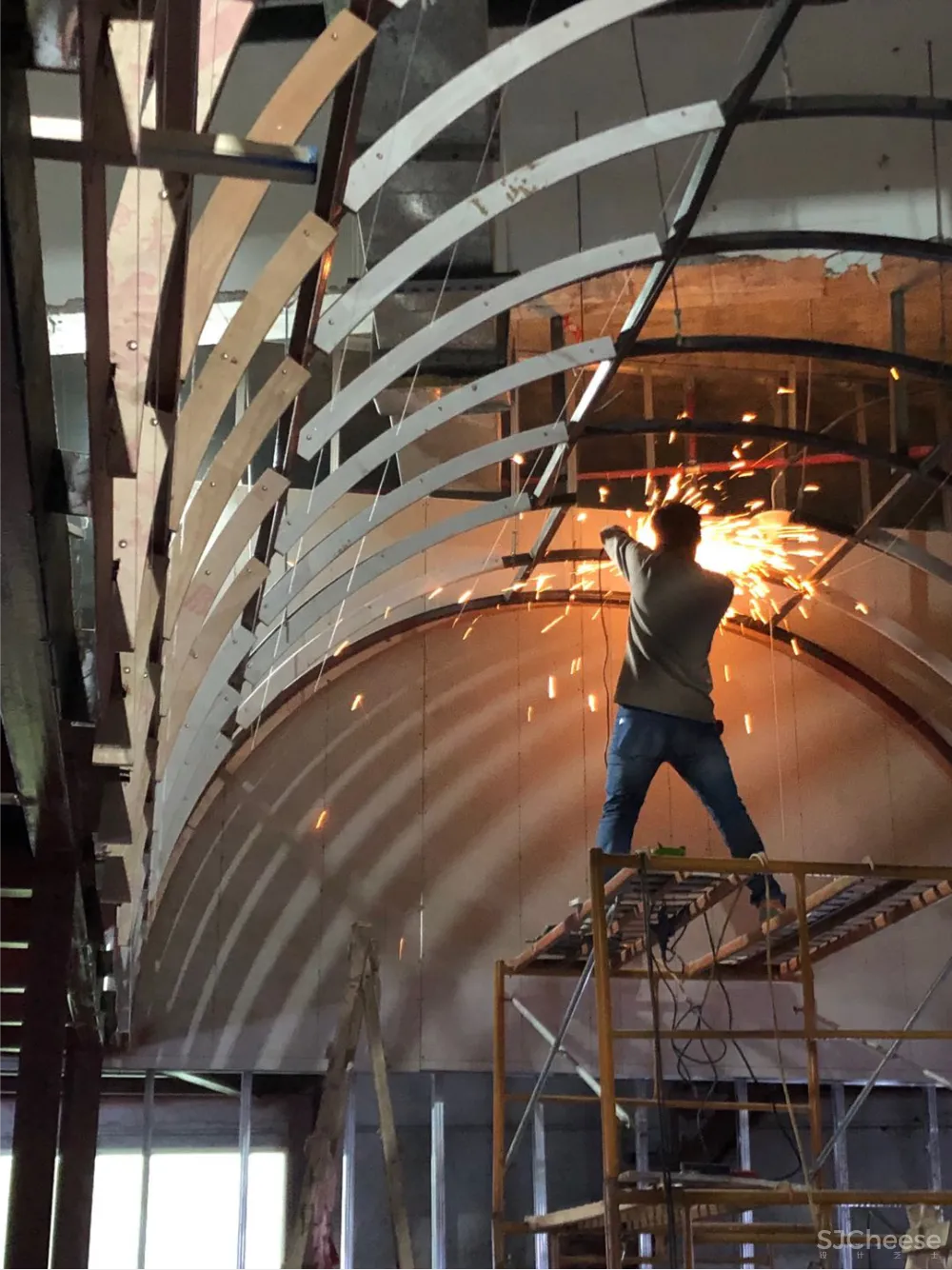 王鹏:深圳湾一号新开一家超惊艳的建筑厨房!