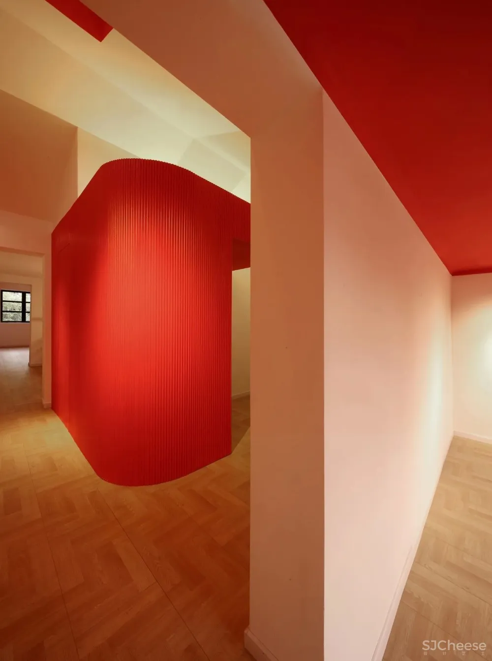 建筑师在老房子里插入四个构件,将其变成136㎡的瑜伽馆