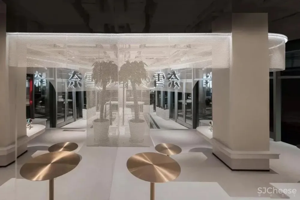 新作 KWSD境物建筑：爬一座“茶山” 然后在微醺酒屋里做梦