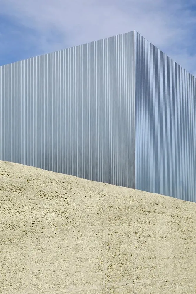 LEEDO SAU咖啡店,城市中‘抽离’空间 ATMOROUND