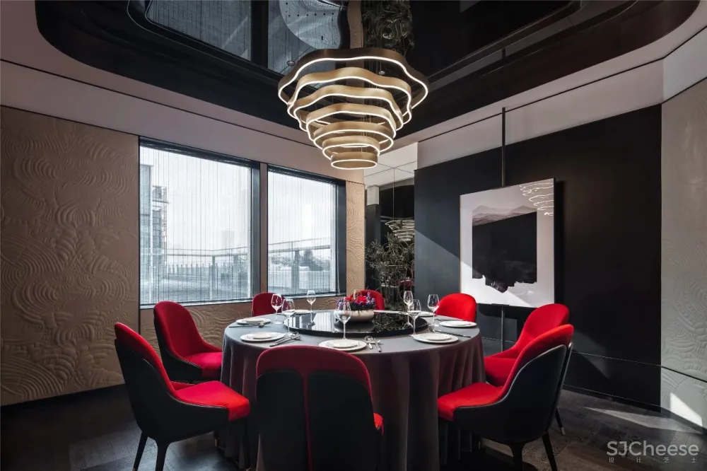 把水做到顶上的餐厅 曾建龙