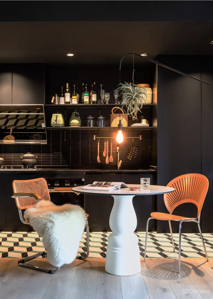 北京姑娘的63m²一室,满是植物标本、墨绿色彩!网友直呼:有仙气!