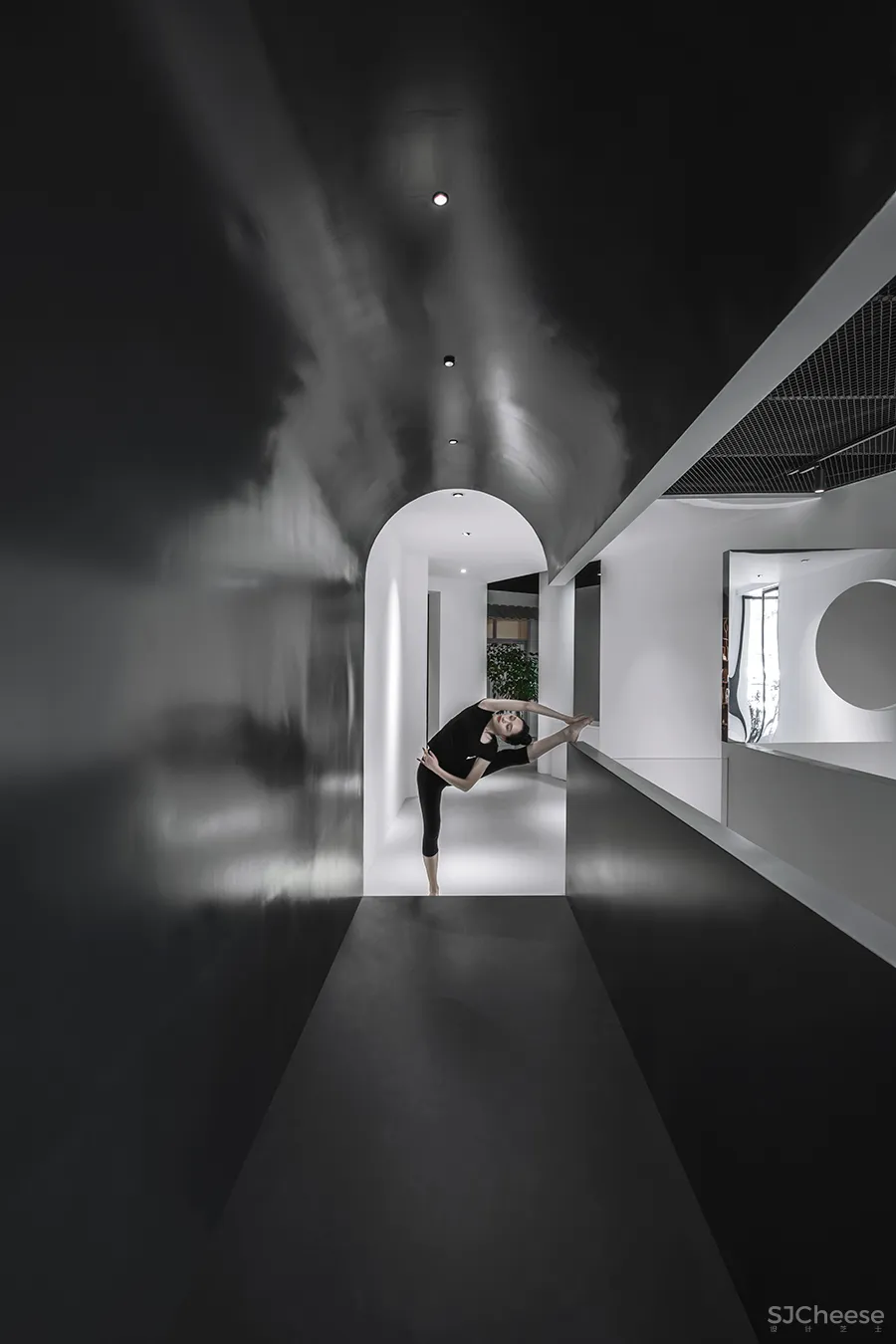 黑白,继承与再生的生活美学空间|金选民 • HOW