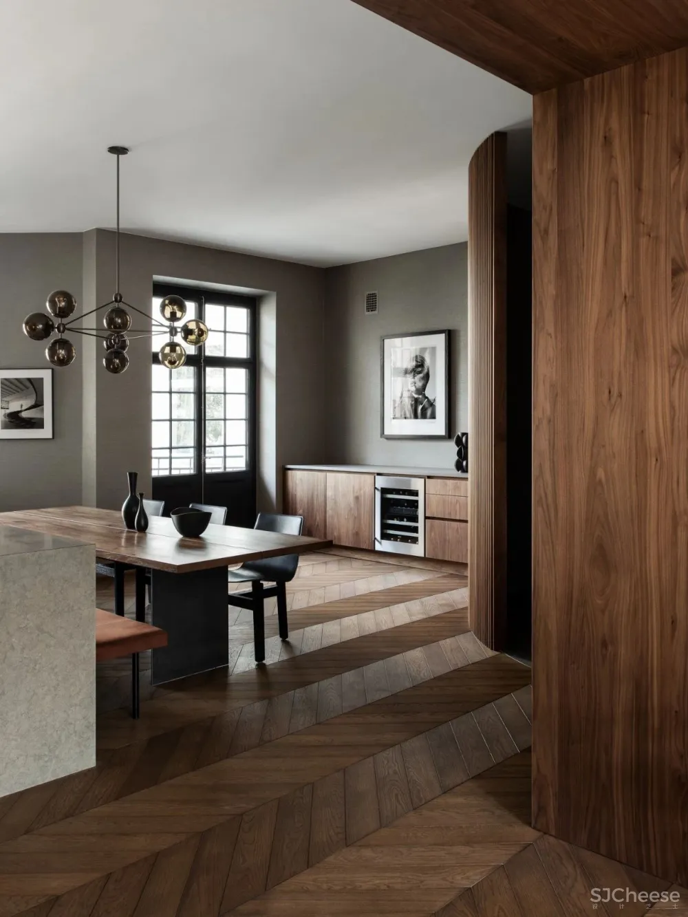 250㎡老宅改造,高品质软装带来永不过时的美感