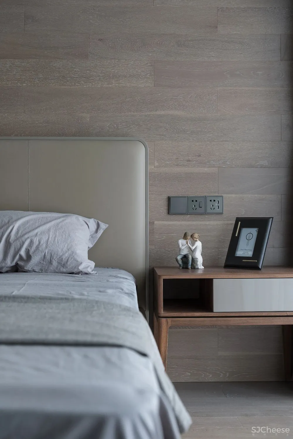 建筑师与老师的190㎡叠墅,一家四口,简单黑白灰,打造极简品质空间。