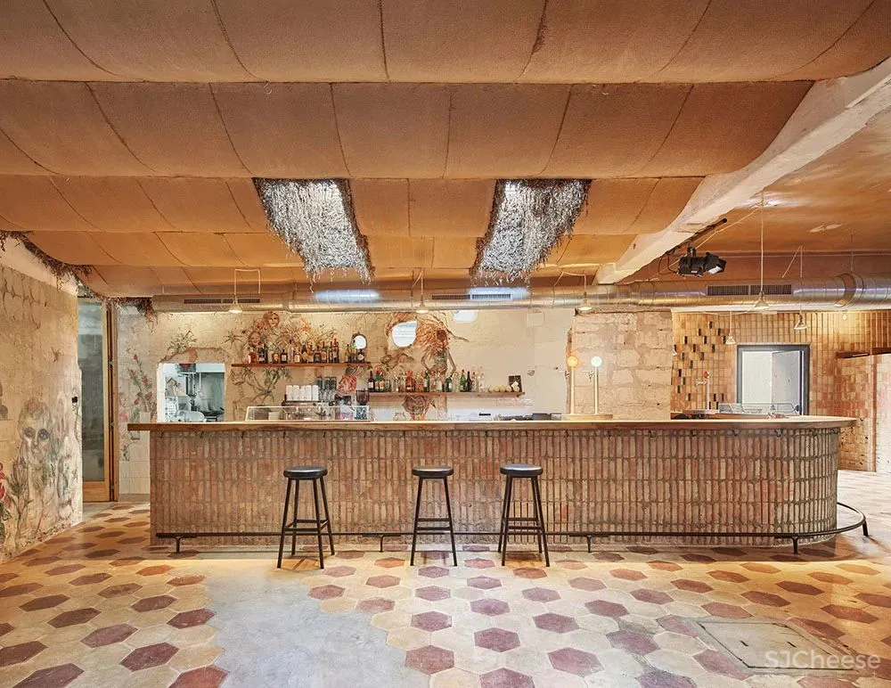 为与不为:Lliro家族音乐咖啡厅