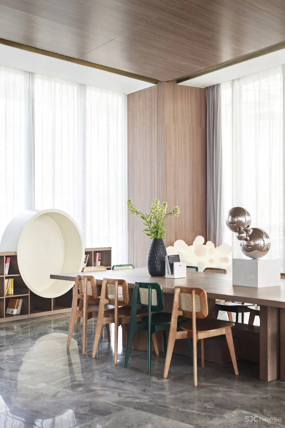 迪梵宜 × 九洲・云栖湖艺展中心:空间,在蔓延中生长