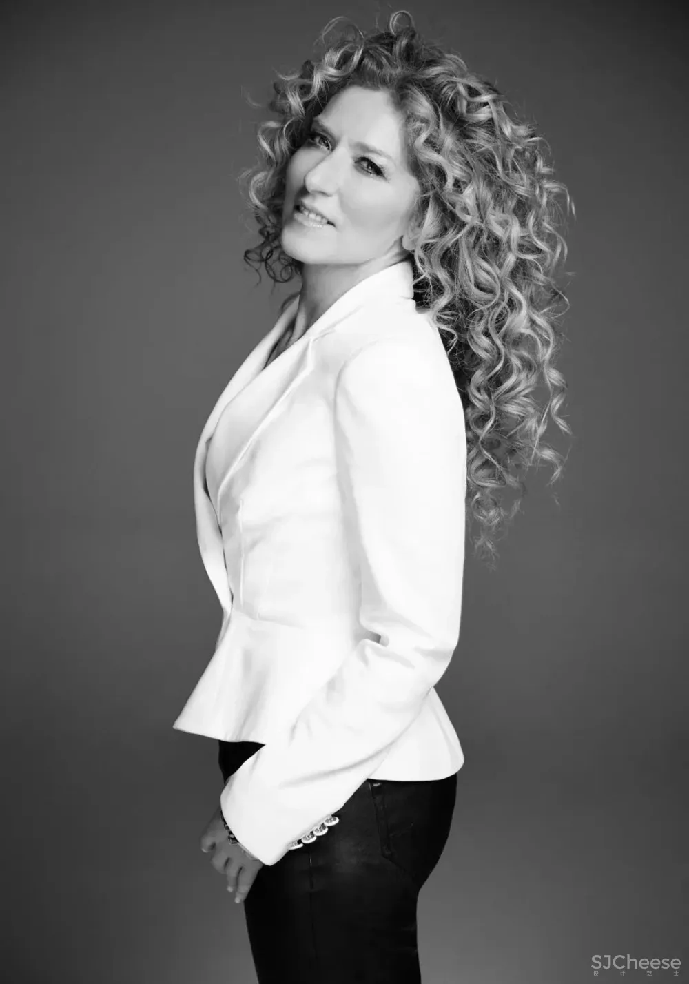 Kelly Hoppen设计新作丨成都托尼洛·兰博基尼中心！