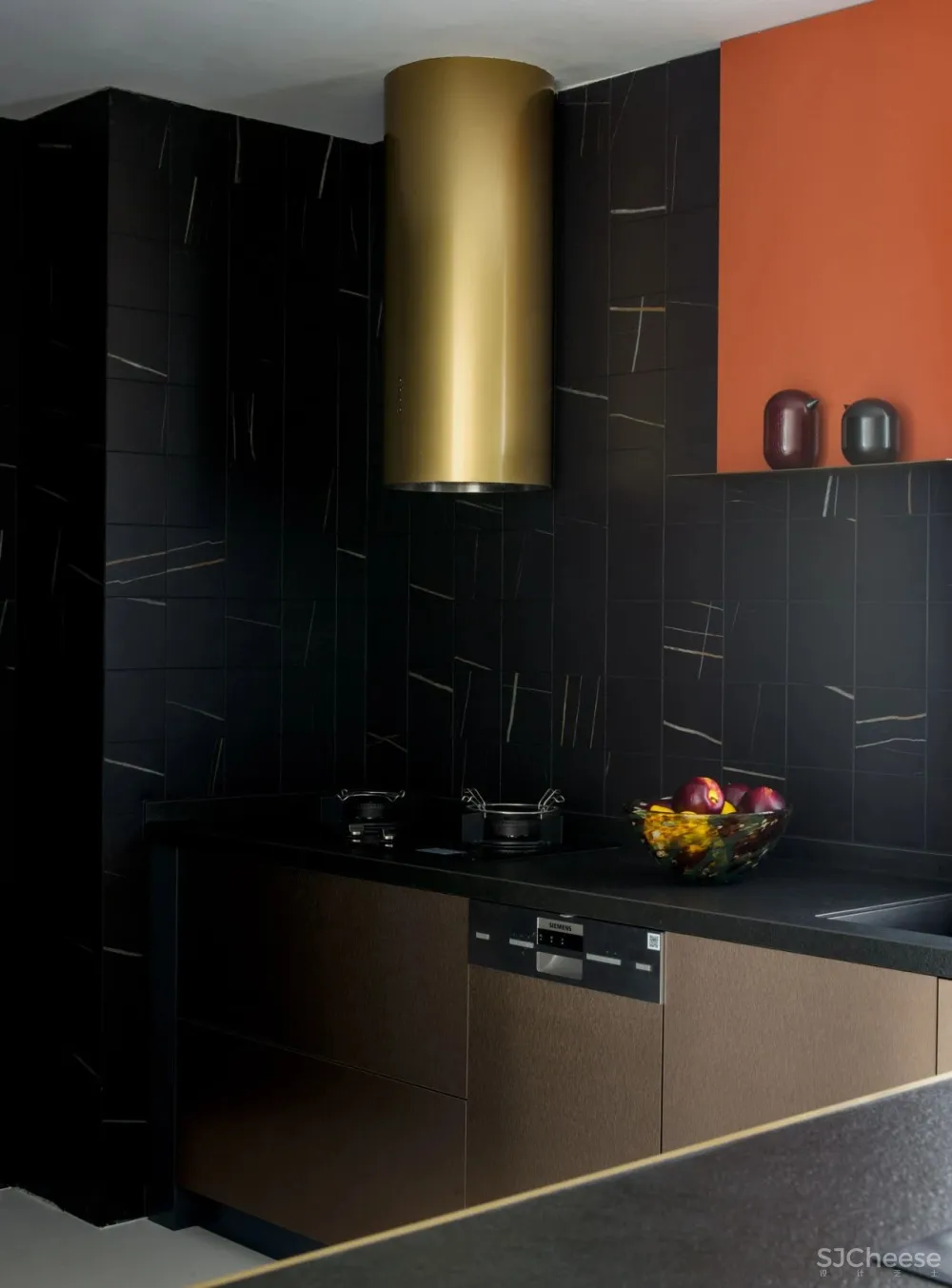 吕爱华新作 倒影