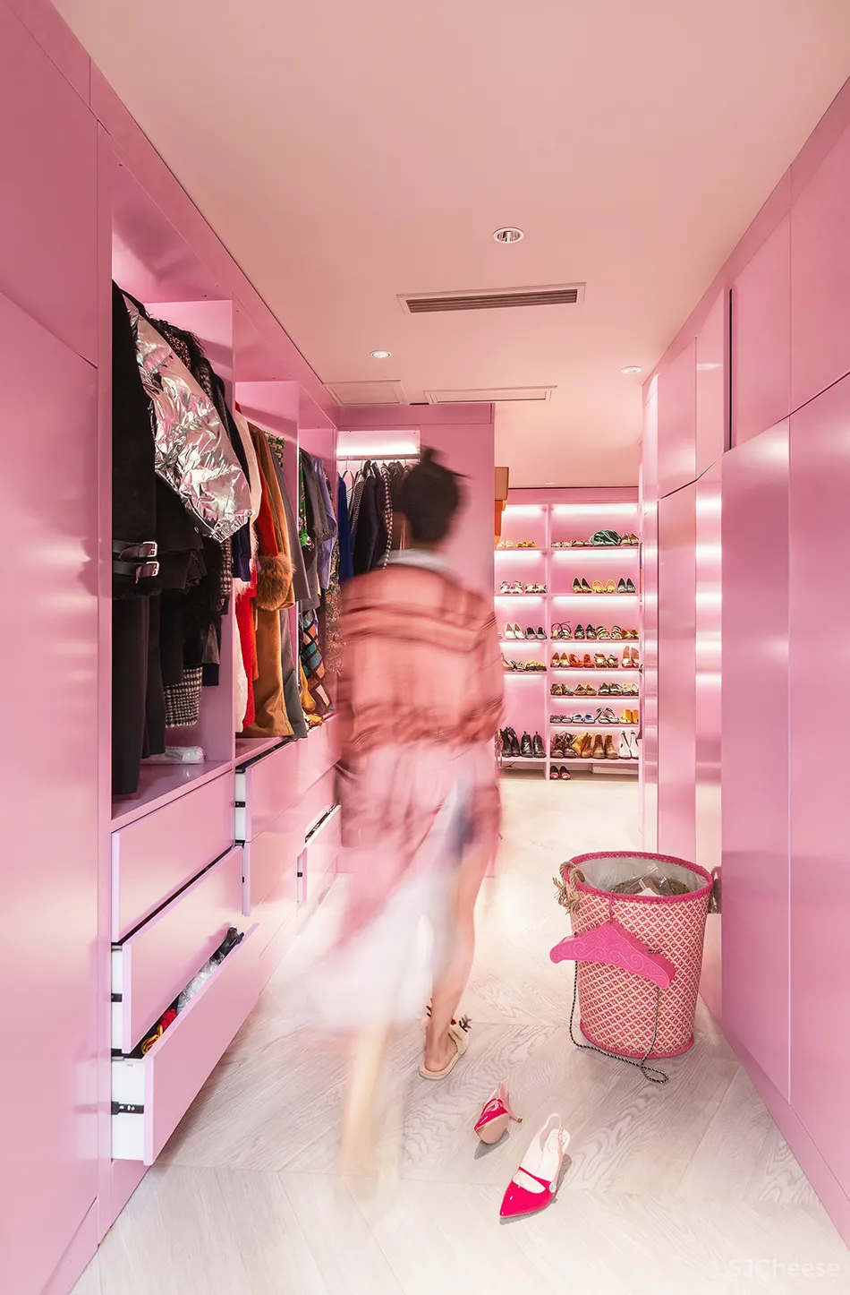 牛X的设计师,都好“色”