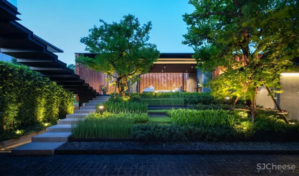 曼谷570㎡临湖别墅 WARchitect Studio