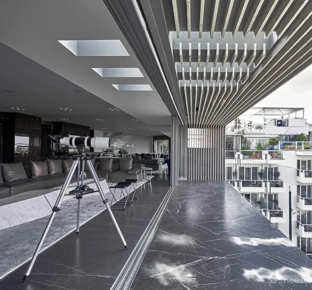 这栋房子用曲线大理石做外墙,张扬的个性之美!