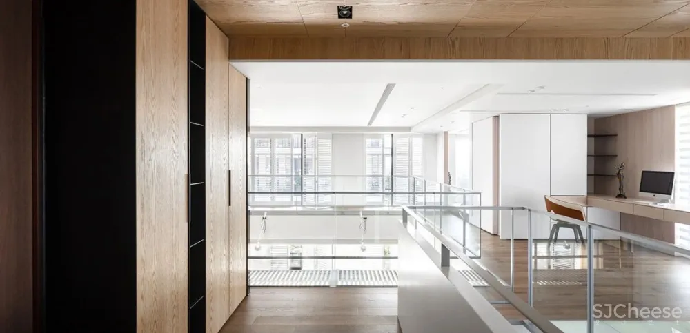 233㎡ 挑空设计,百叶窗这样用更高级