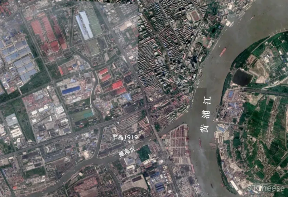 建筑师在老房子里插入四个构件,将其变成136㎡的瑜伽馆