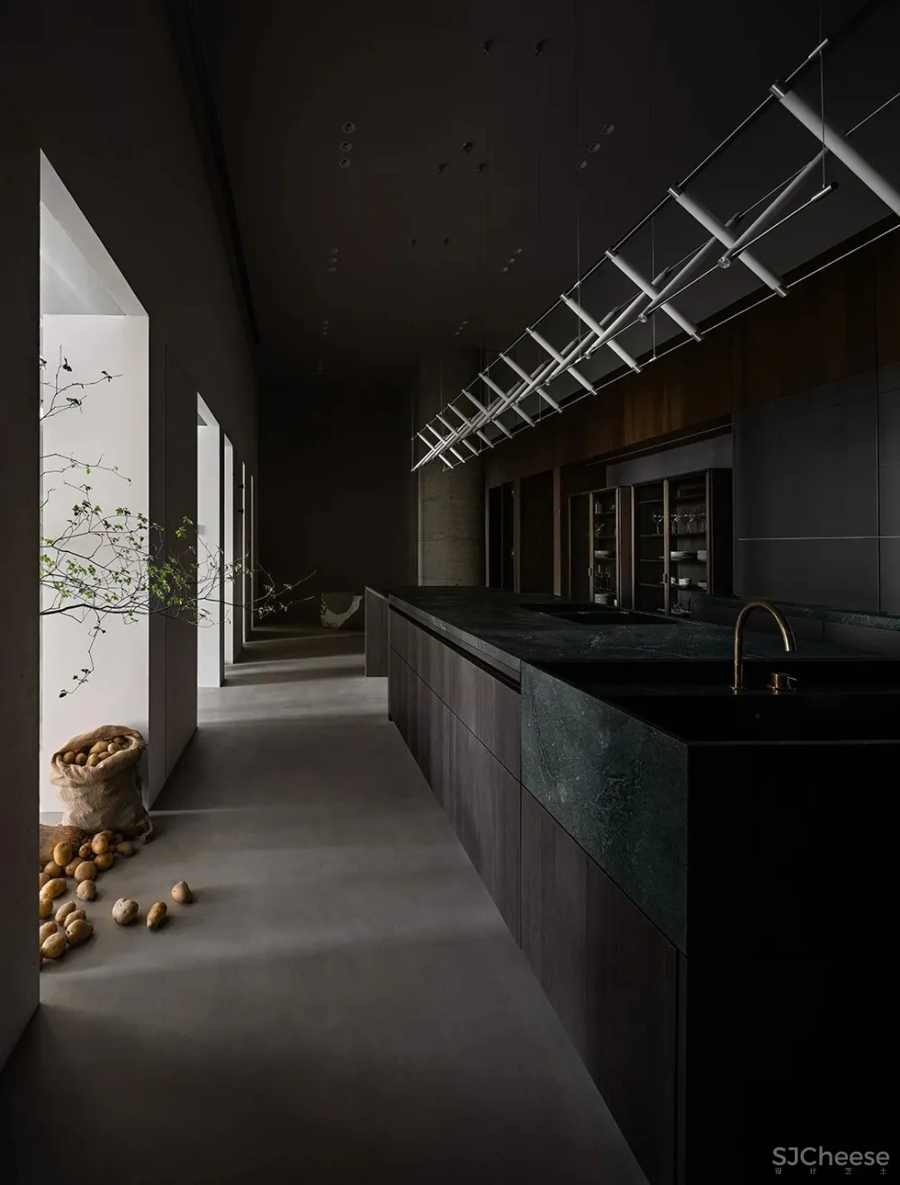 王鹏:深圳湾一号新开一家超惊艳的建筑厨房!