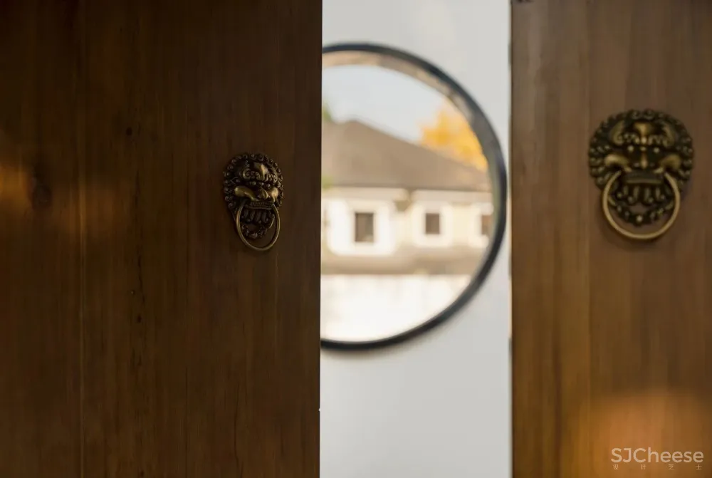 1100㎡独栋别墅使用13年后翻新，网友：给设计师跪了！（附改造前图）