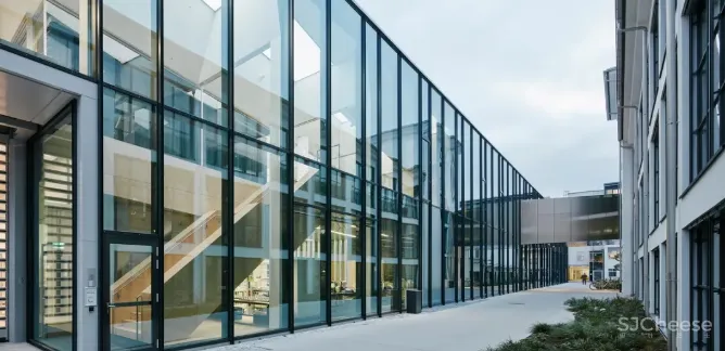 这座全景自助客舱，位于奥斯陆最美丽森林中，一晚仅接待10人，需提前预定