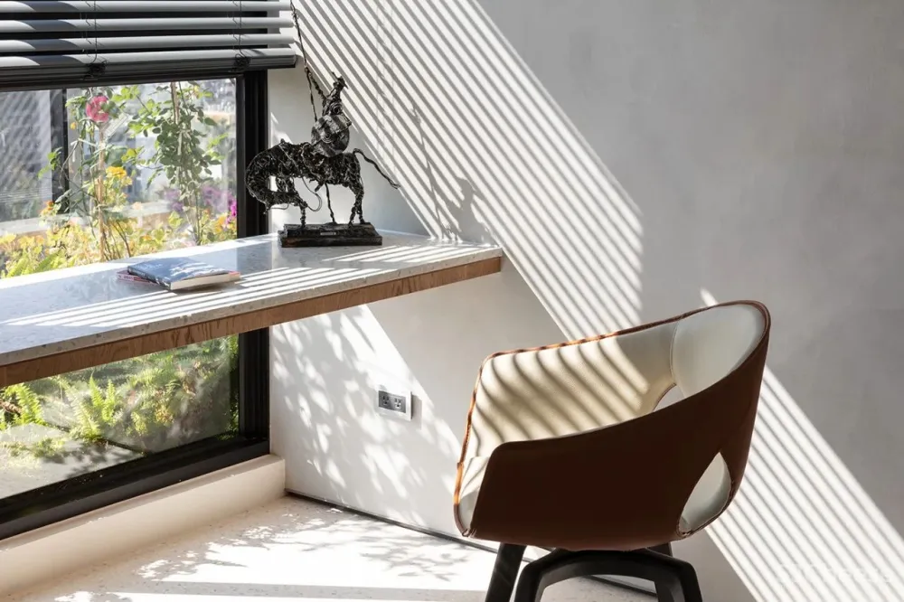 233㎡ 挑空设计,百叶窗这样用更高级