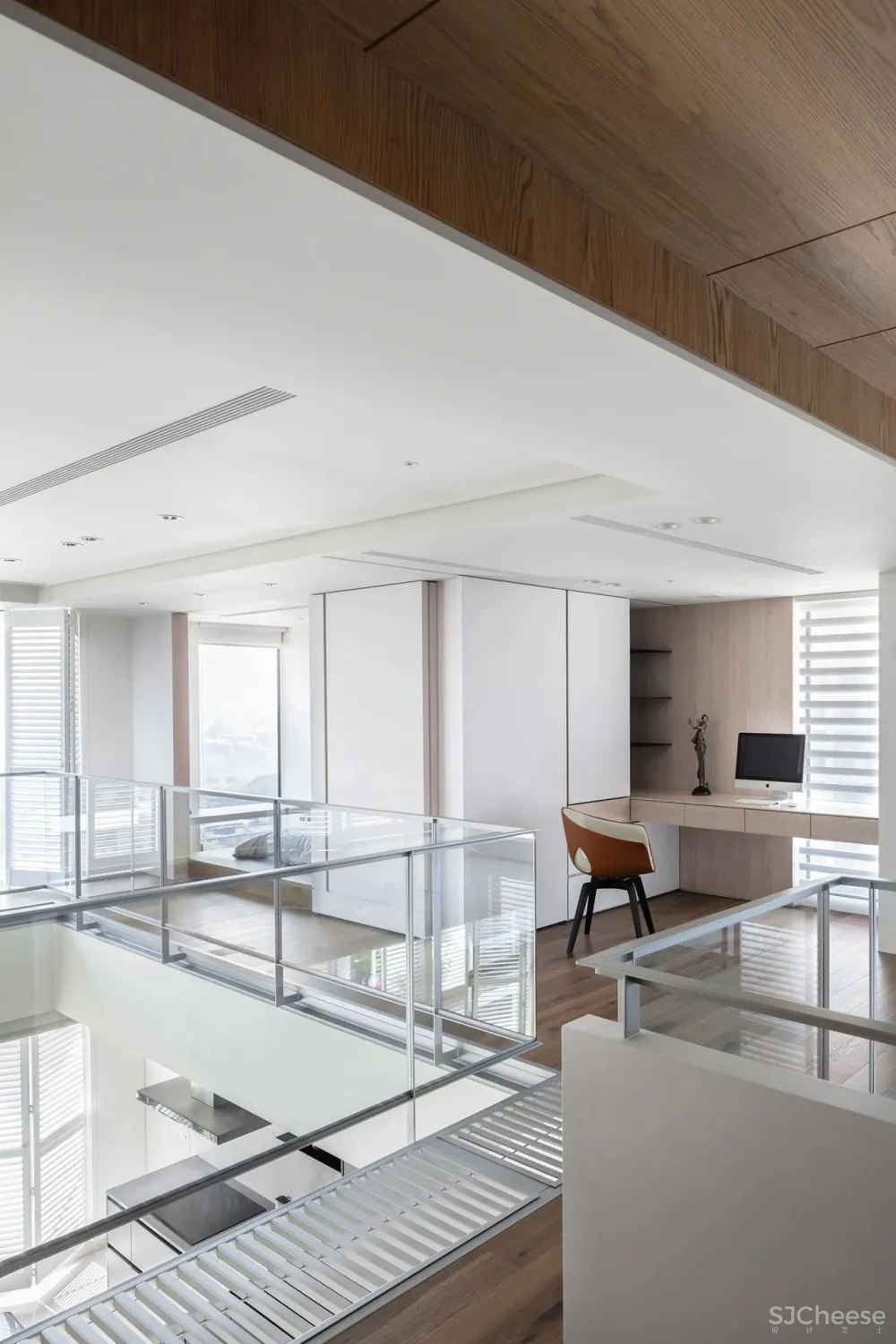 233㎡ 挑空设计,百叶窗这样用更高级