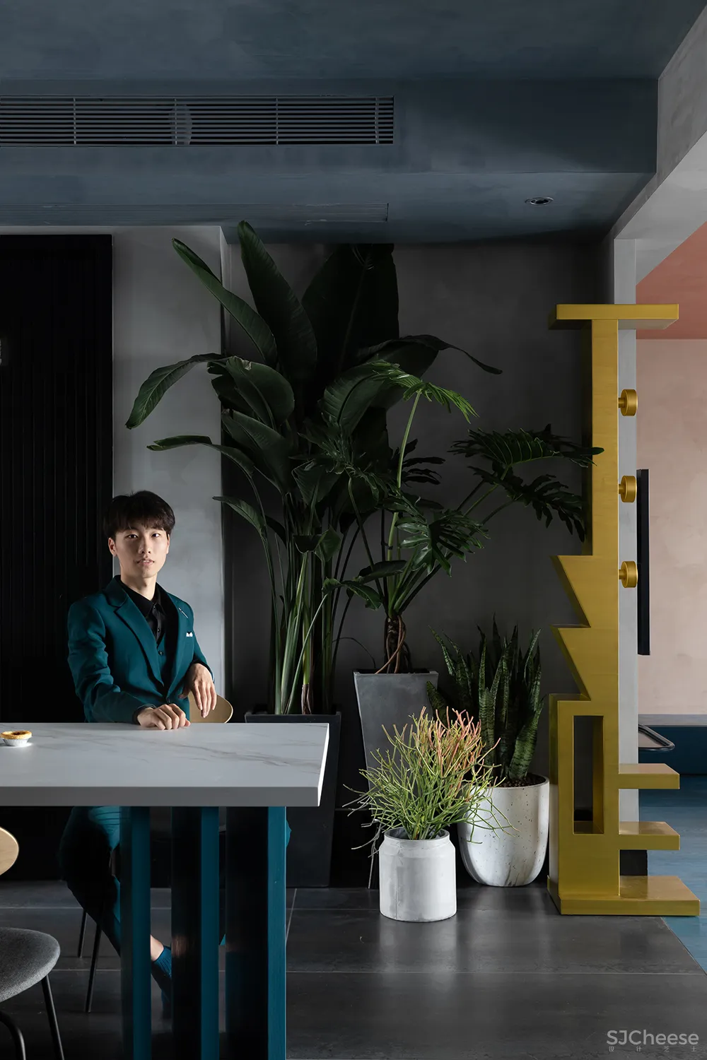 牛X的设计师,都好“色”