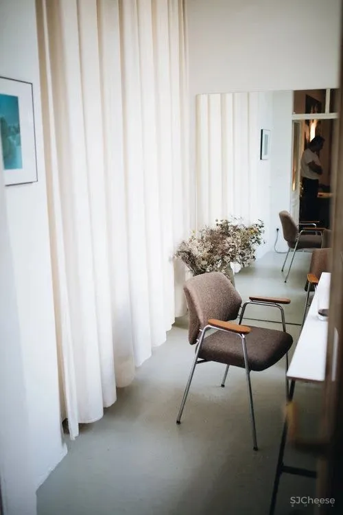 家居圈的时髦精都是这么用镜子的......