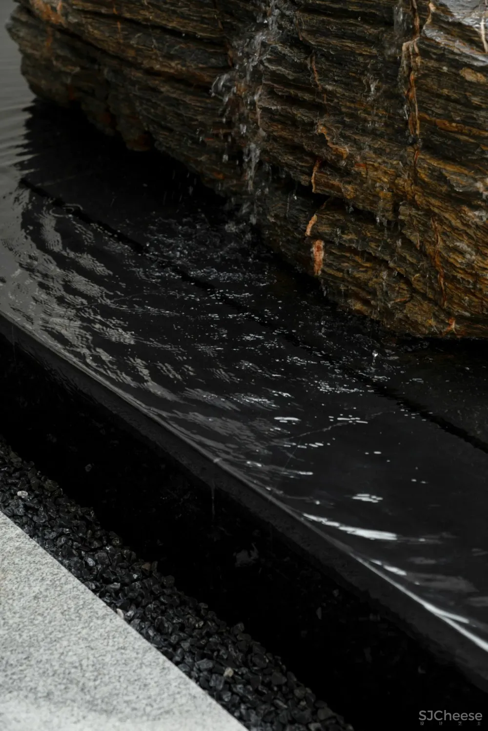 1100㎡独栋别墅使用13年后翻新，网友：给设计师跪了！（附改造前图）