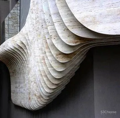 这栋房子用曲线大理石做外墙,张扬的个性之美!