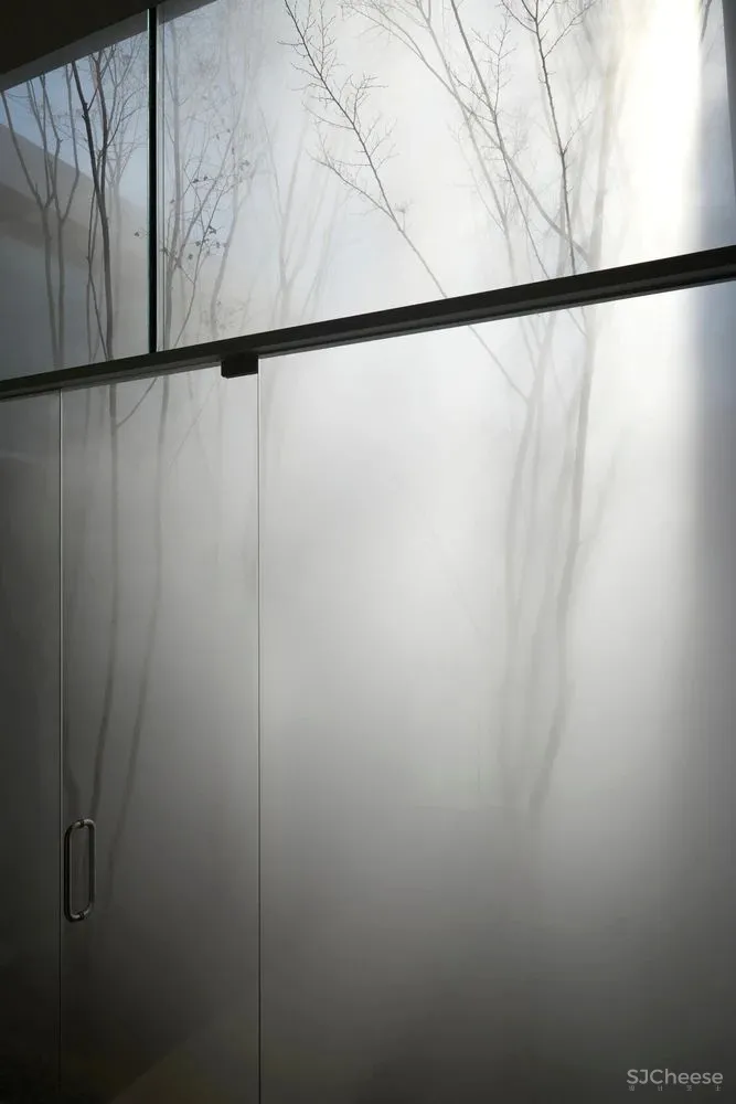 LEEDO SAU咖啡店,城市中‘抽离’空间 ATMOROUND