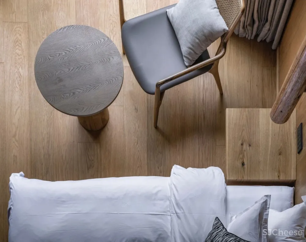 新挖到的隐秘玩水地, 直接睡入山溪间! 还原宫崎骏动漫里的夏天, 秒回无拘束童年时光