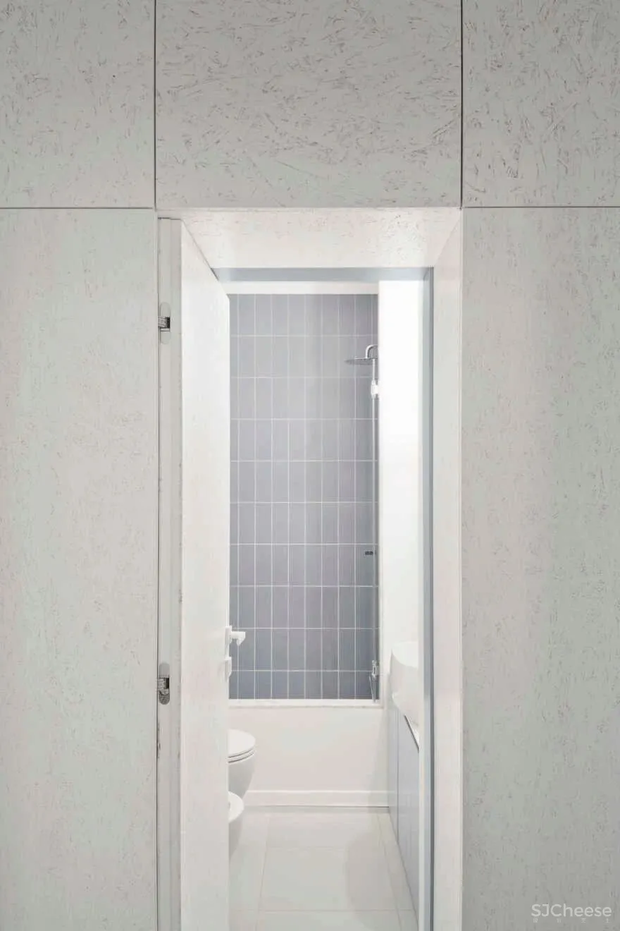 淡雅清爽的蓝,让十九世纪老建筑也如少女般明媚