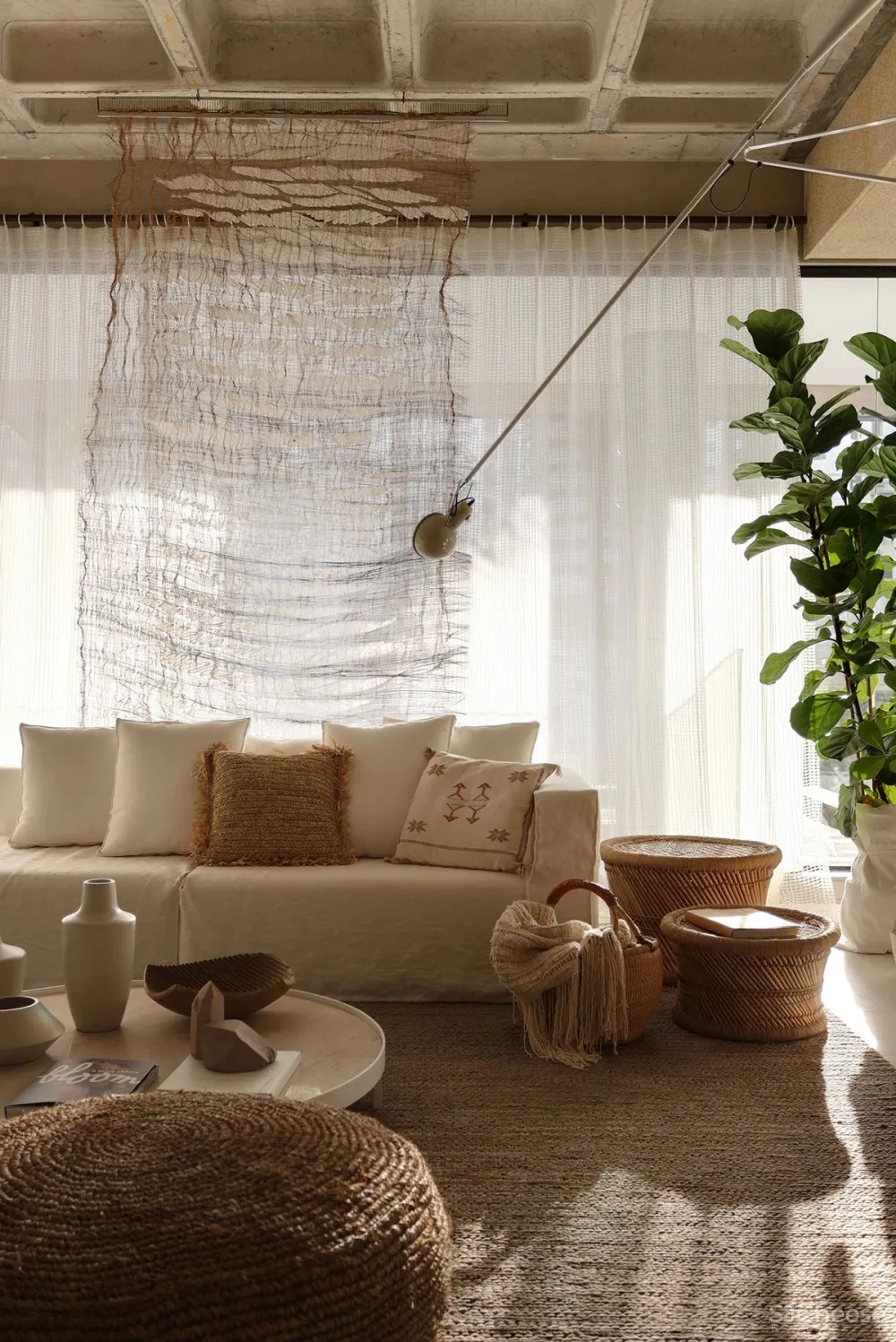 愿有一间小阁楼,与你相拥听海