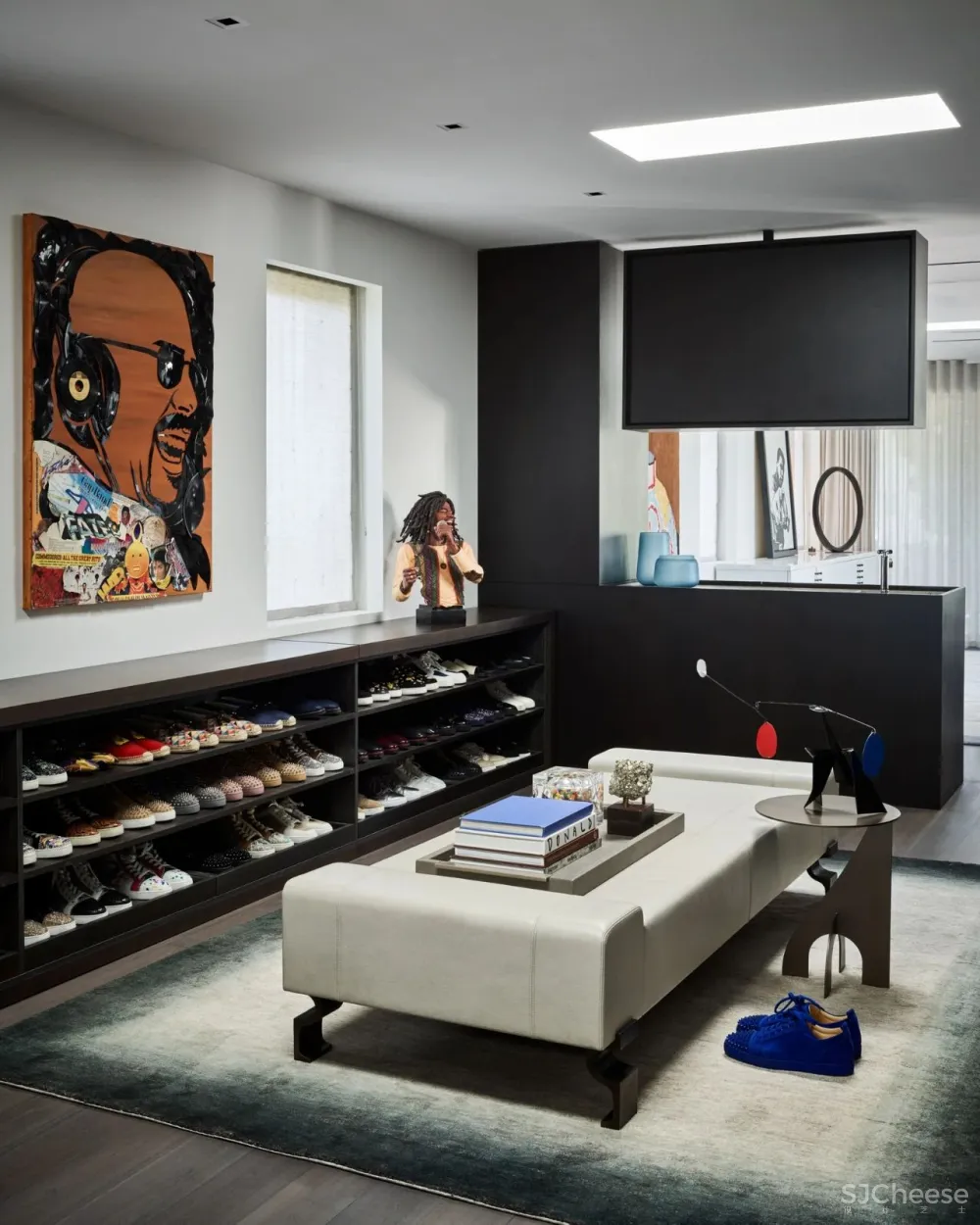 Inside Tom Joyner’s Elegant Florida Villa