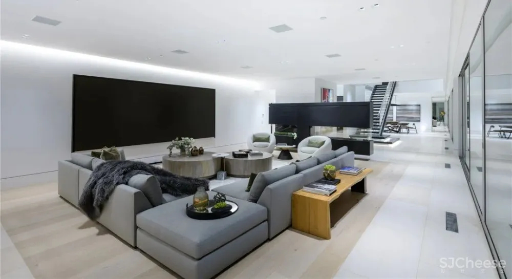 1300㎡ 的别墅, 售价3.4亿, 豪宅就该有这种视野