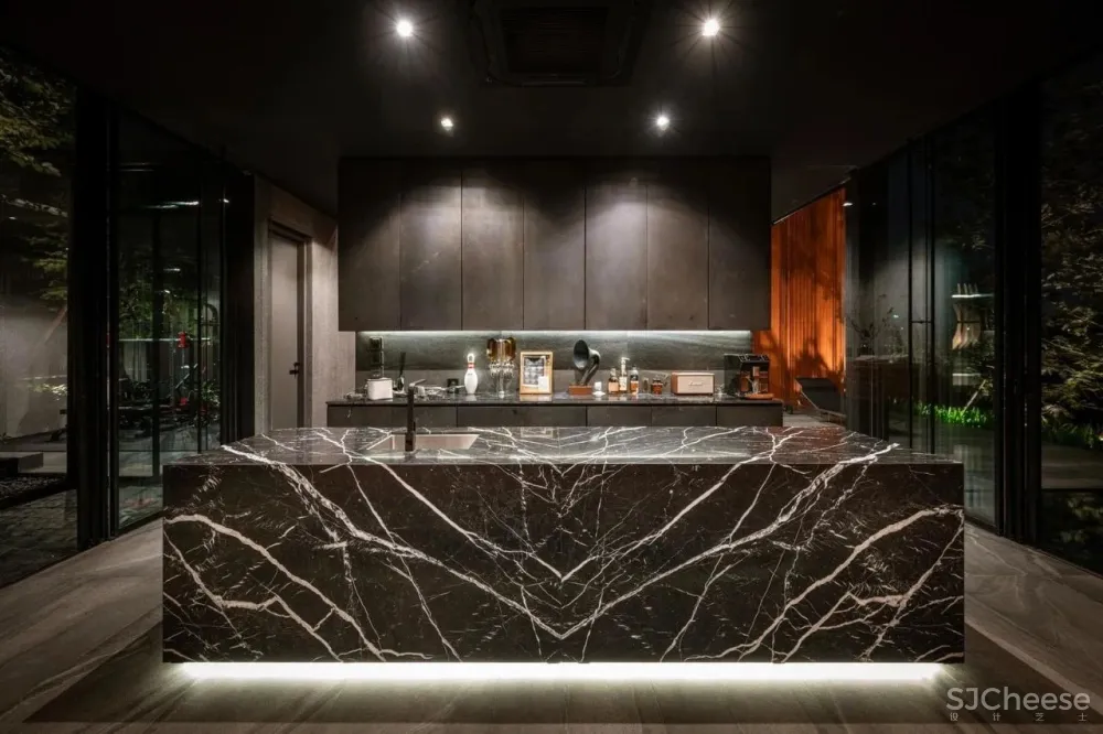 曼谷570㎡临湖别墅 WARchitect Studio