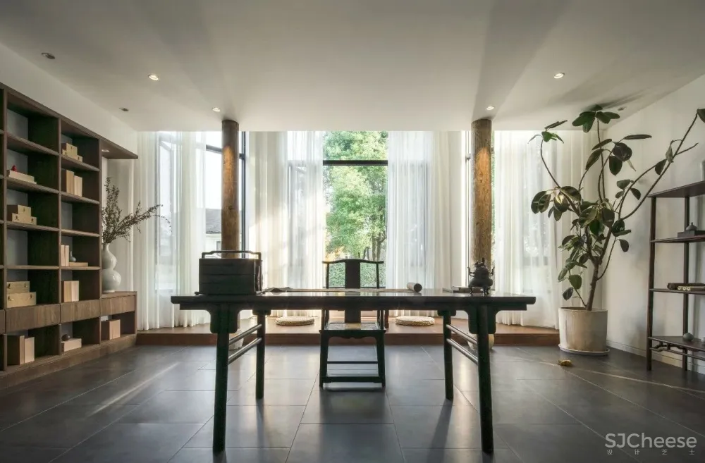 1100㎡独栋别墅使用13年后翻新，网友：给设计师跪了！（附改造前图）