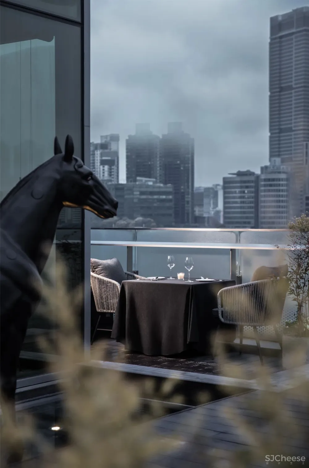 把水做到顶上的餐厅 曾建龙