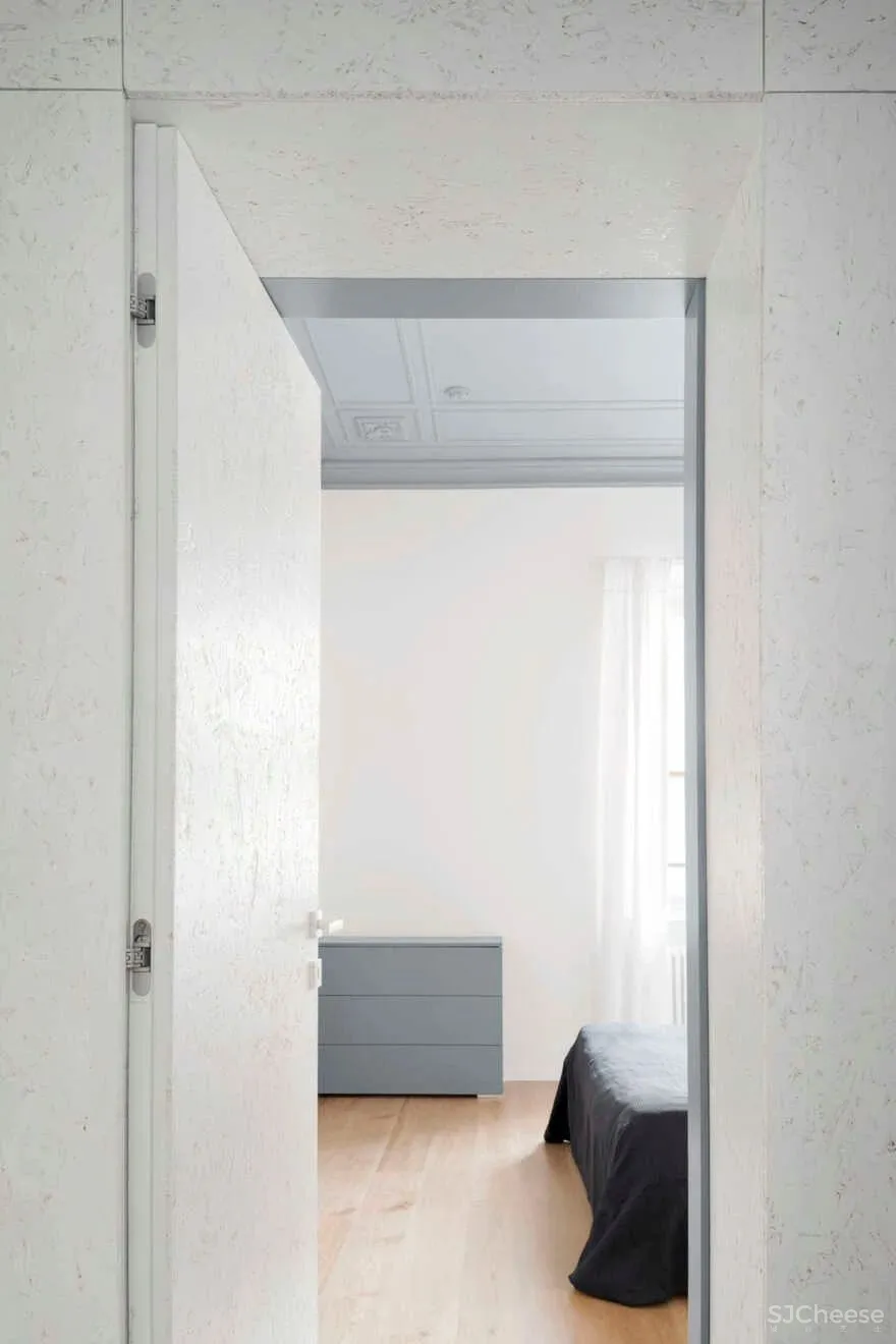 淡雅清爽的蓝,让十九世纪老建筑也如少女般明媚